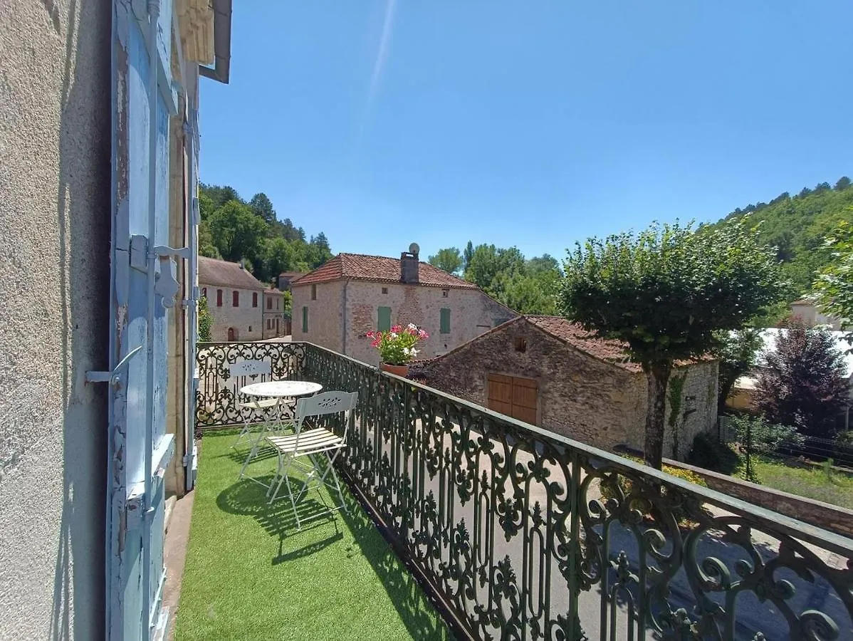 Maison Sur Le Lot Saint-Vincent-Rive-d'Olt Bed & Breakfast